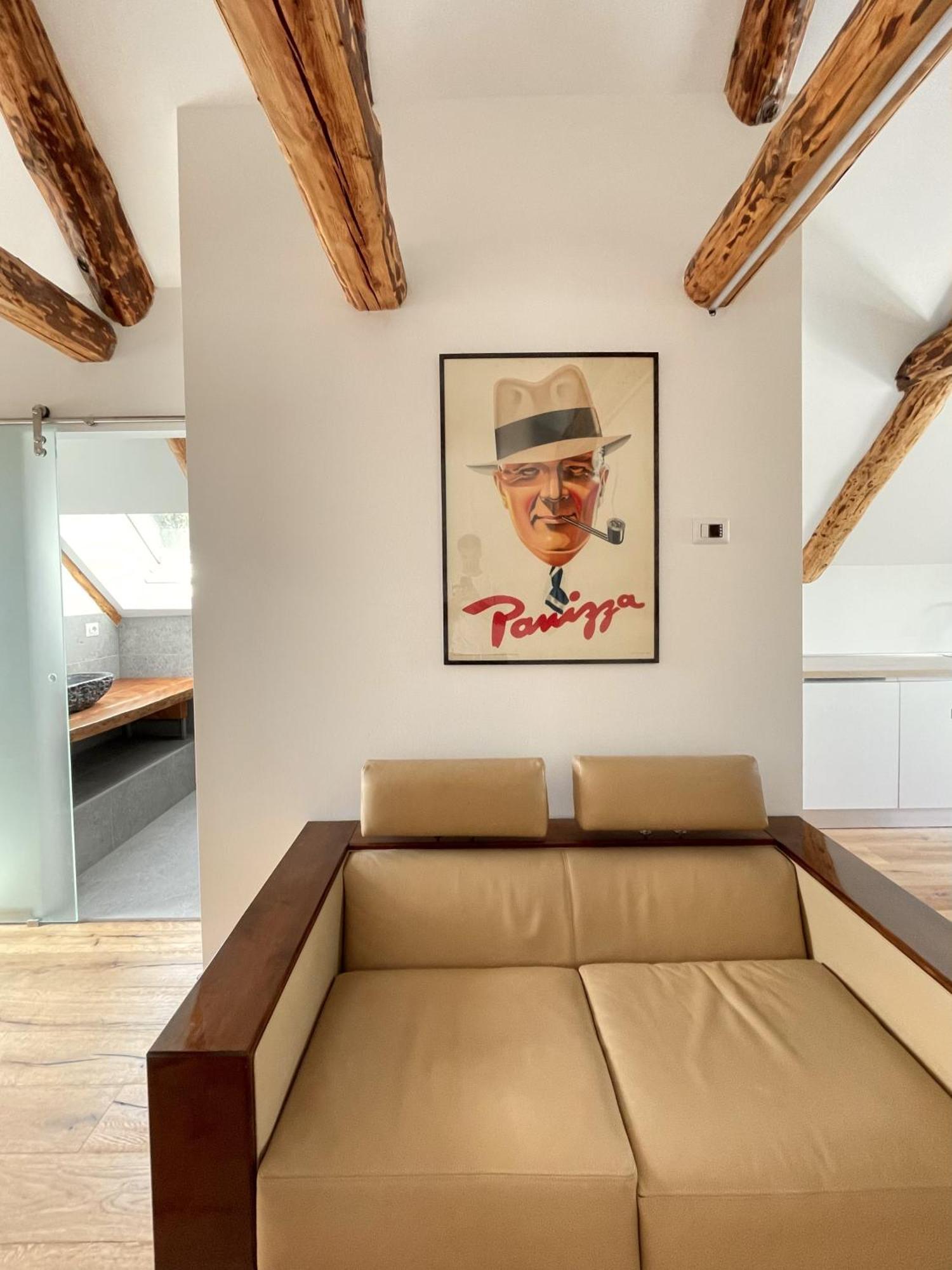 شقة Mansarda Luxury سانتا ماريا ماجيوري المظهر الخارجي الصورة